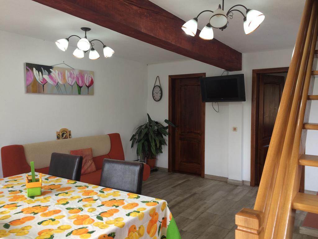 Cabana 7 Brazi Poiana Mărului Exterior foto